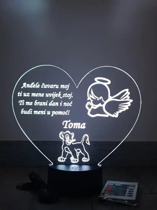 LED noćna svjetiljka u obliku srca s likom lava i personalizacijom