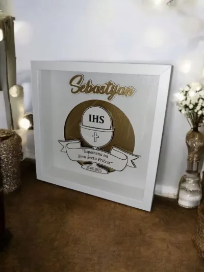 Personalizirani okvir za Prvu svetu pričest s motivom IHS i imenom