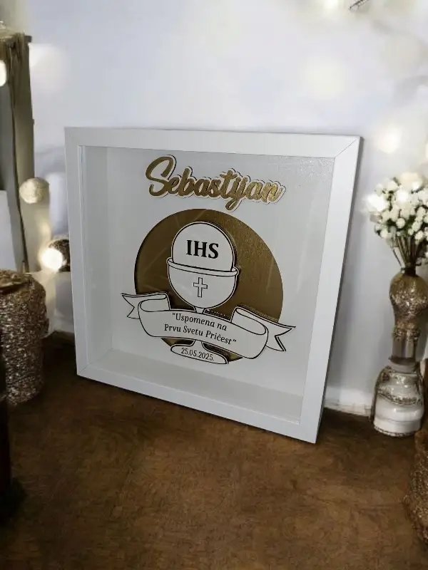 Personalizirani okvir za Prvu svetu pričest s motivom IHS i imenom